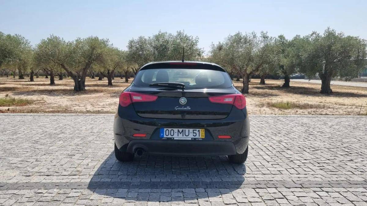 alfa-romeo-giulietta-2012-diesel-1598cc