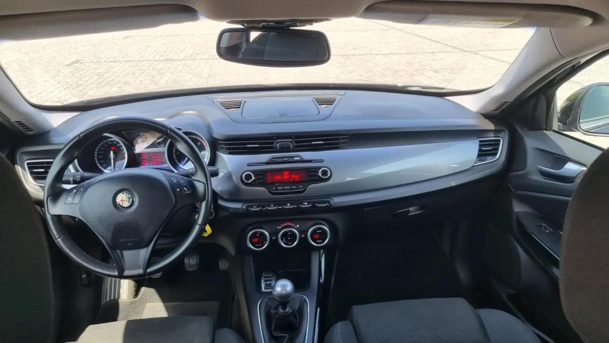 alfa-romeo-giulietta-2012-diesel-1598cc