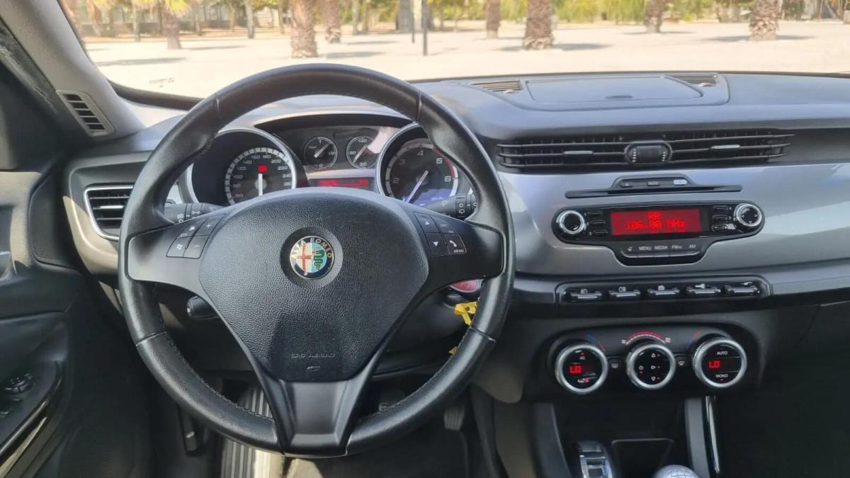 alfa-romeo-giulietta-2012-diesel-1598cc