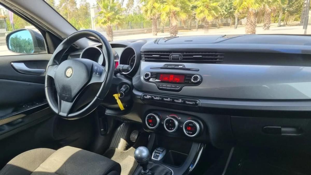 alfa-romeo-giulietta-2012-diesel-1598cc