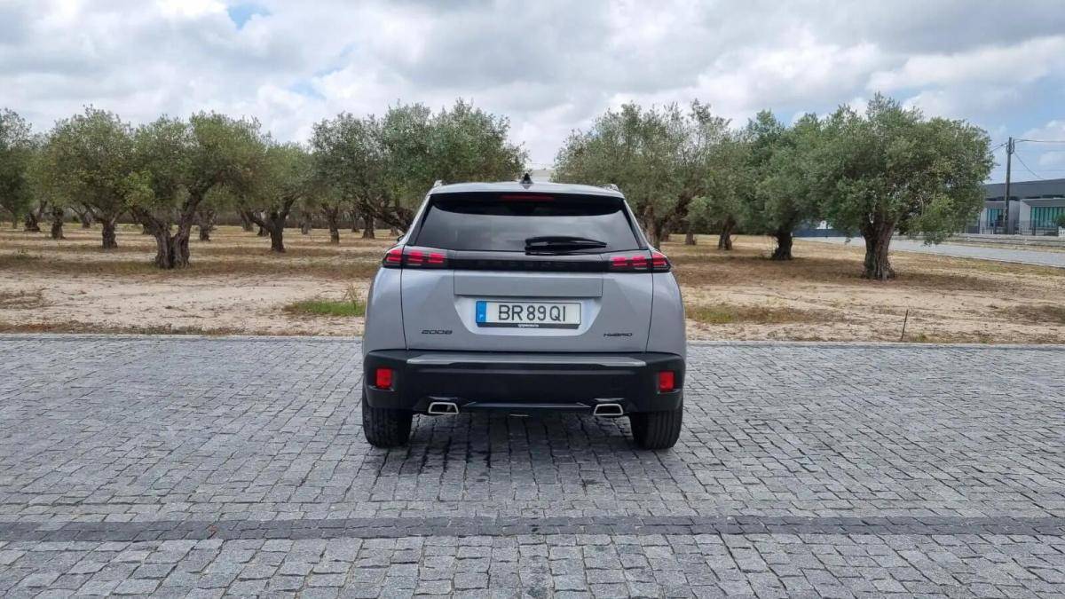 peugeot-2008-2025-hibrido-a-gasolina-1200cc