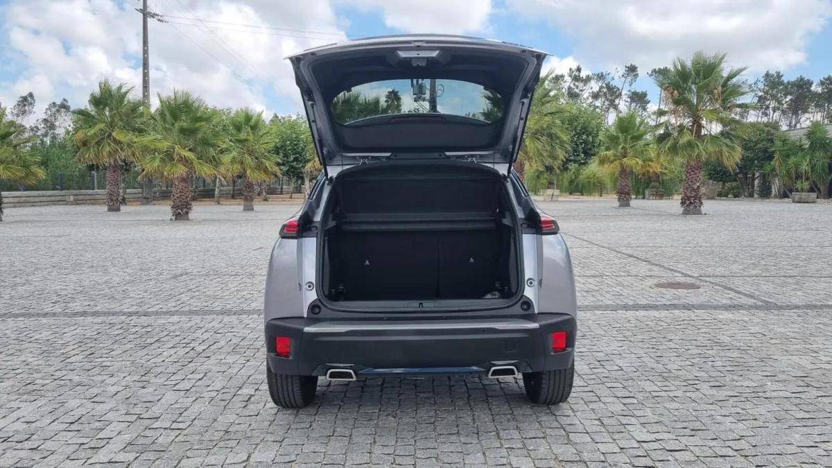 peugeot-2008-2025-hibrido-a-gasolina-1200cc