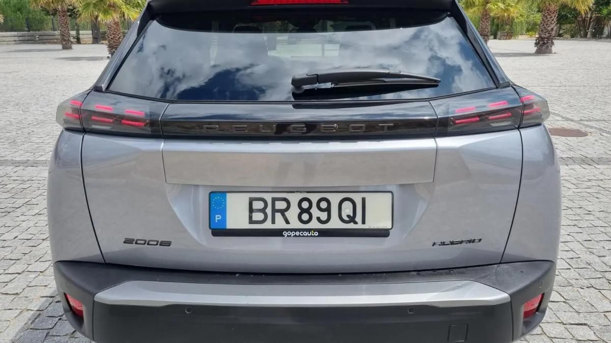 peugeot-2008-2025-hibrido-a-gasolina-1200cc