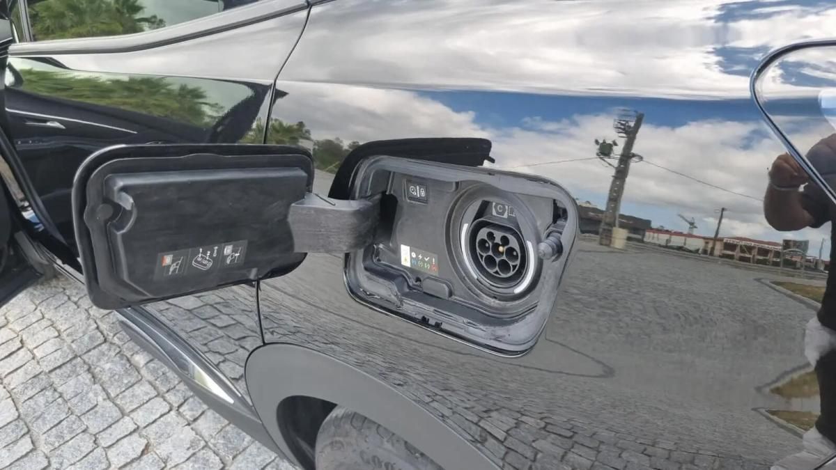 peugeot-3008-2022-hibrido-a-gasolina-1598cc