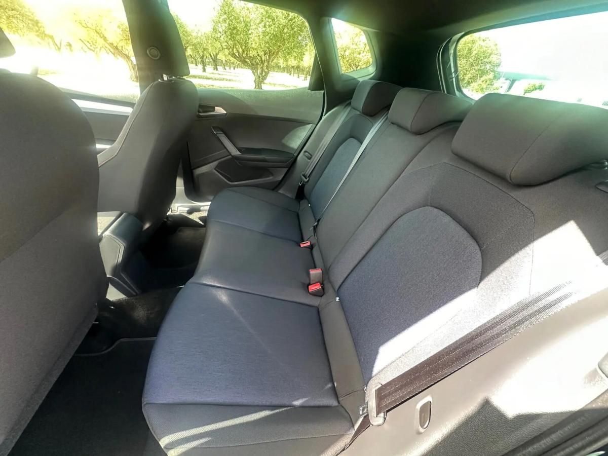 seat-arona-2023-gasolina-999cc