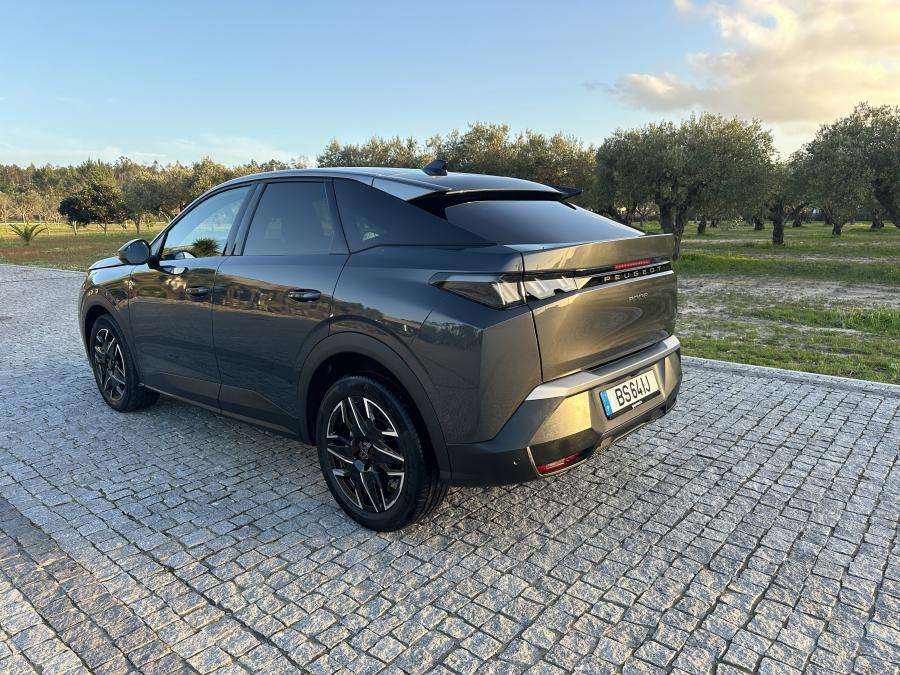 peugeot-3008-2025-gasolina-1199cc