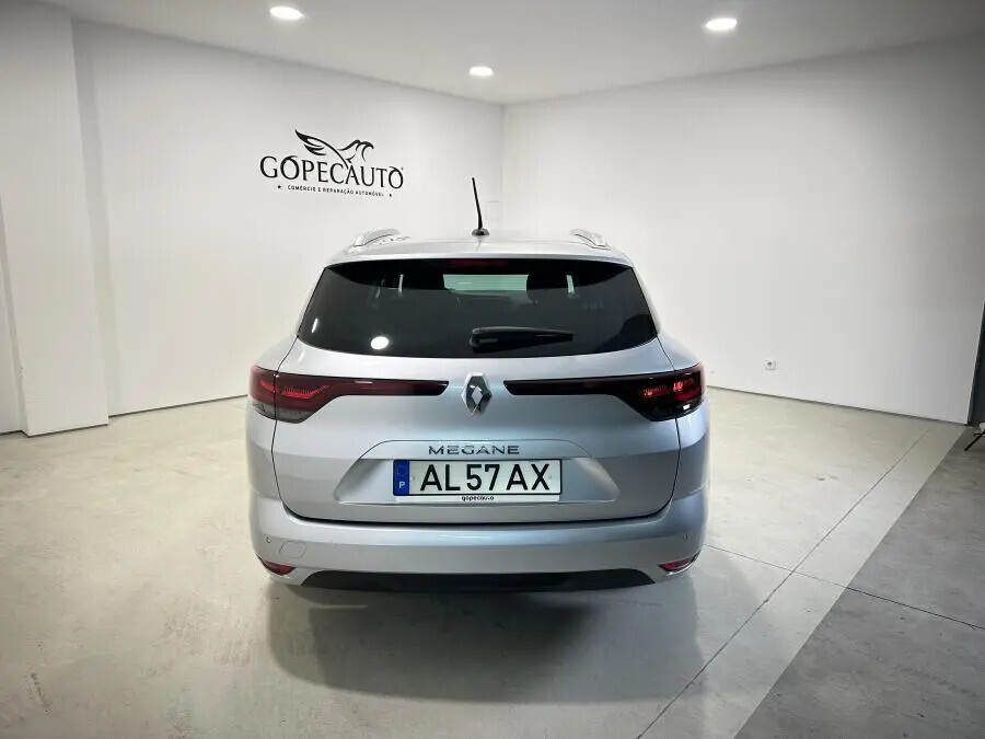 renault-megane-sport-tourer-2021-diesel-1461cc