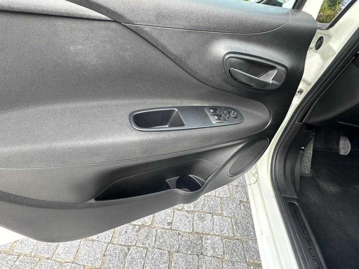 fiat-punto-2018-gasolina-1242cc