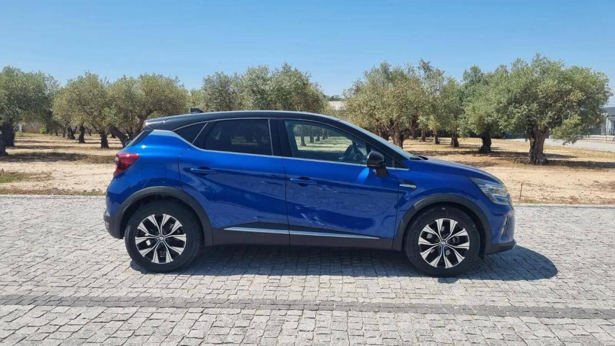 renault-captur-2023-hibrido-a-gasolina-1789cc