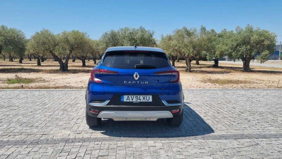renault-captur-2023-hibrido-a-gasolina-1789cc