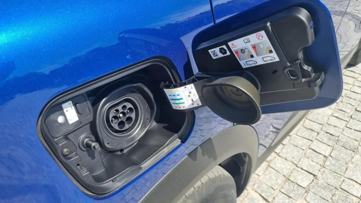 renault-captur-2023-hibrido-a-gasolina-1789cc