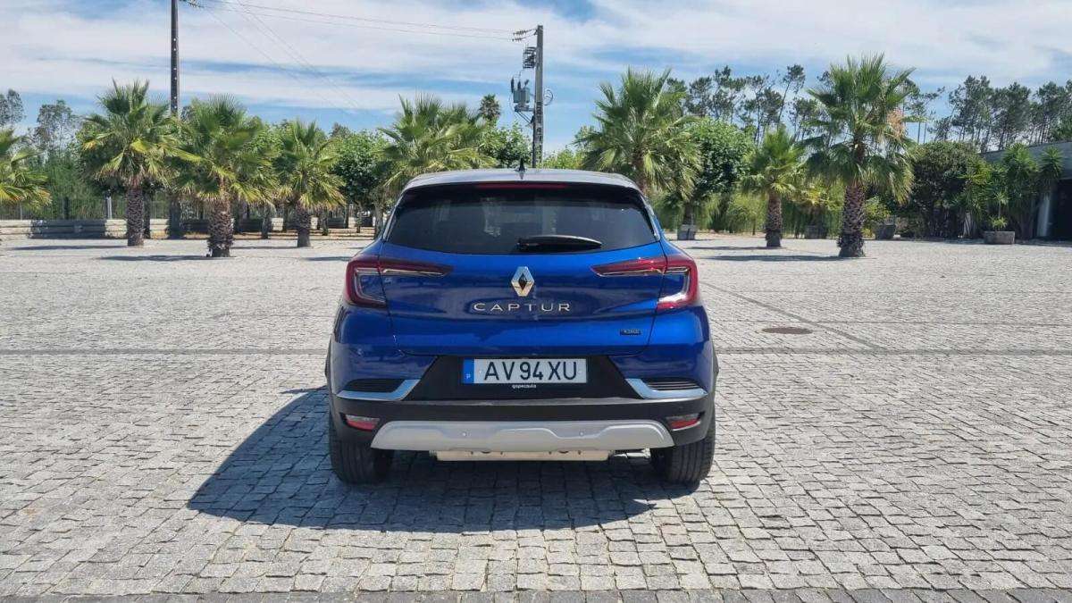 renault-captur-2023-hibrido-a-gasolina-1789cc