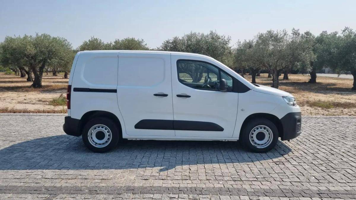 citroen-berlingo-2022-diesel-1499cc