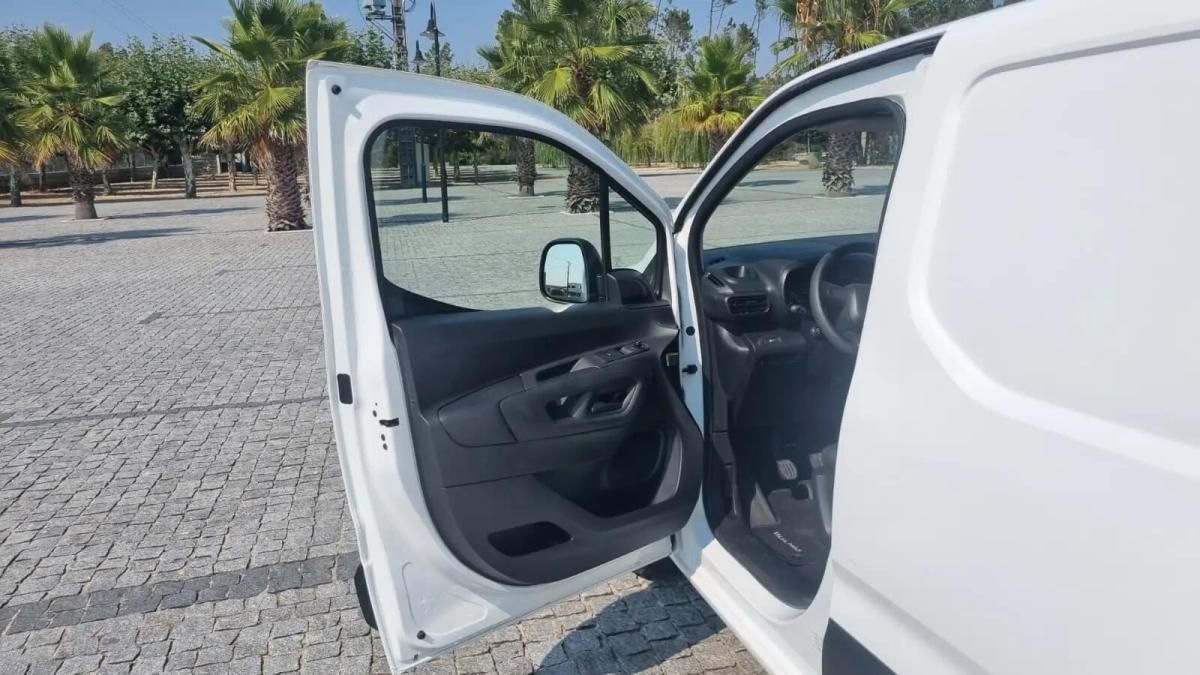 citroen-berlingo-2022-diesel-1499cc