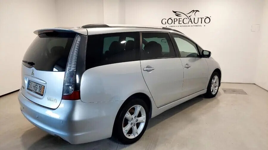 mitsubishi-grandis-2009-diesel-1968cc