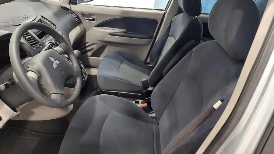 mitsubishi-grandis-2009-diesel-1968cc