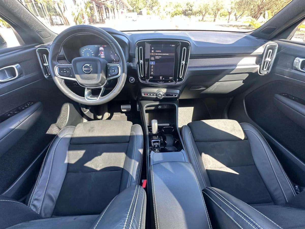 volvo-xc40-2021-gasolina-1477cc