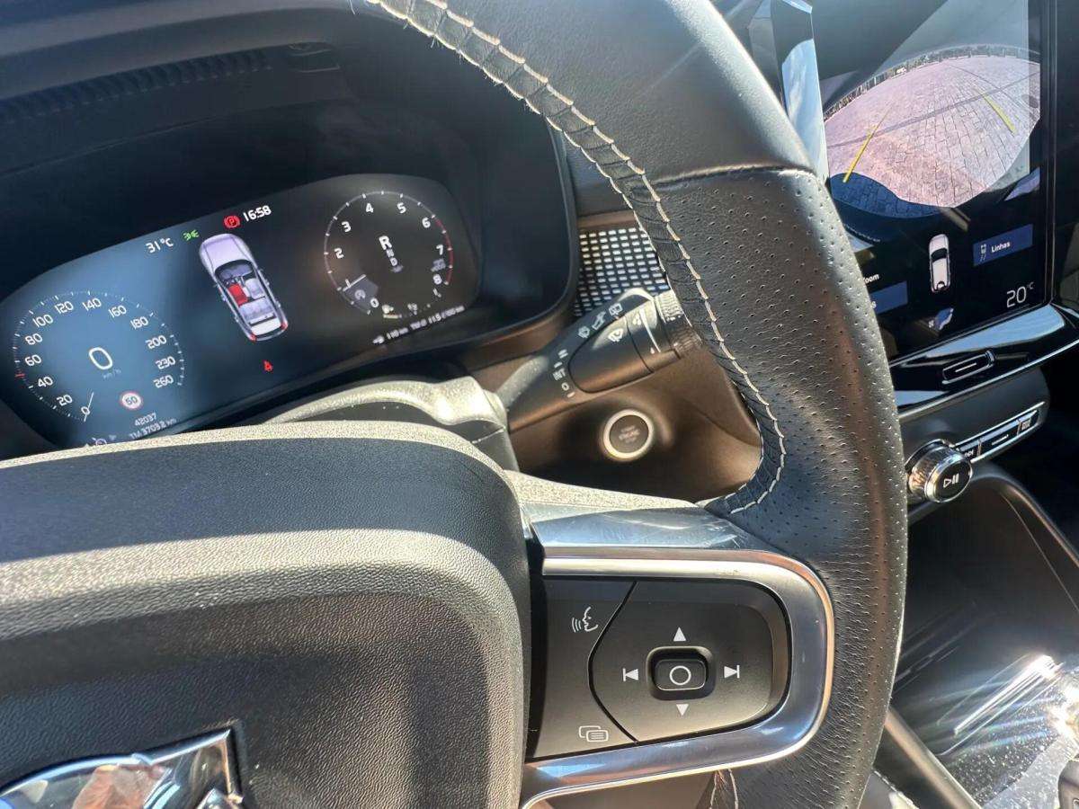 volvo-xc40-2021-gasolina-1477cc