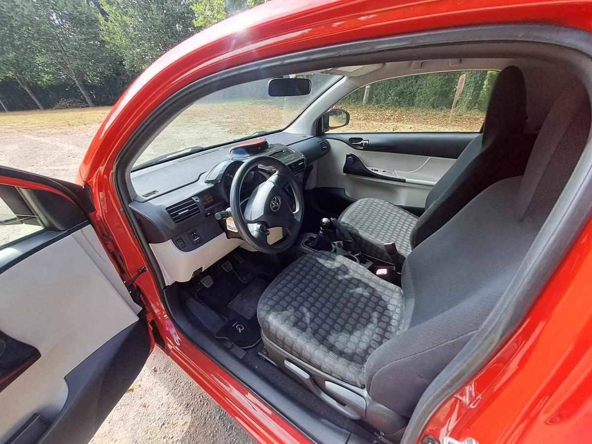 toyota-iq-1-0-vvt-i-2012-gasolina-998cc