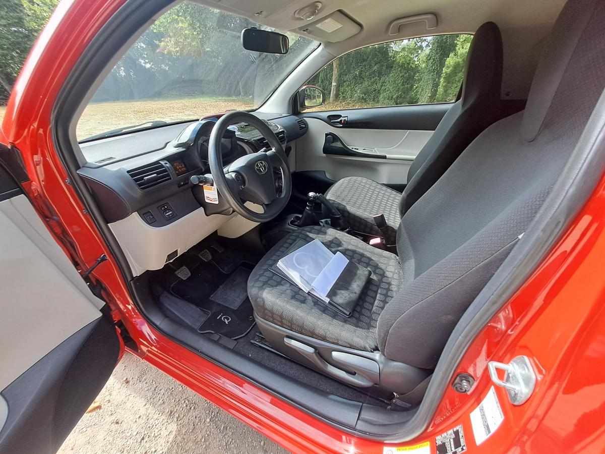 toyota-iq-1-0-vvt-i-2012-gasolina-998cc