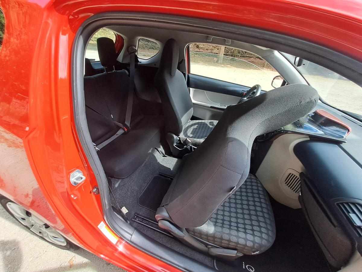 toyota-iq-1-0-vvt-i-2012-gasolina-998cc