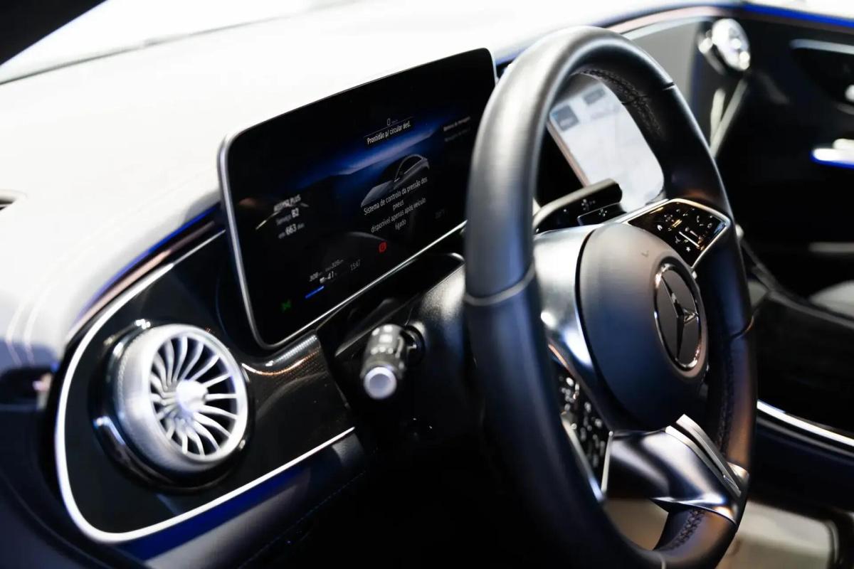 mercedes-benz-eqe-2025-eletrico-0cc