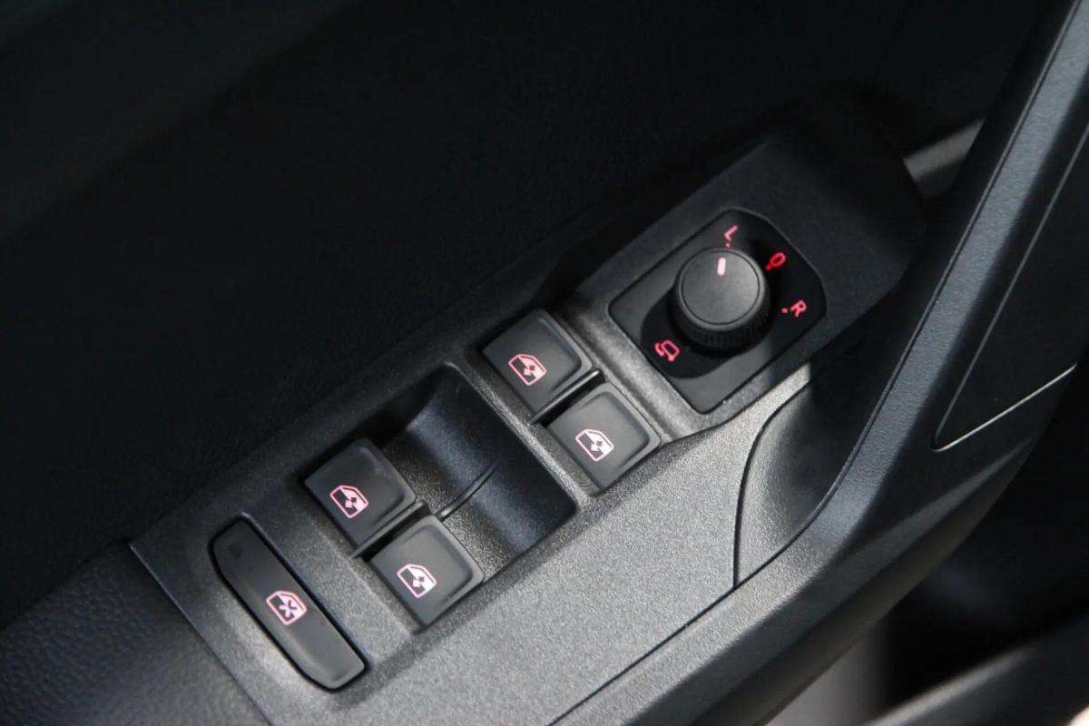 seat-arona-2024-gasolina-999cc