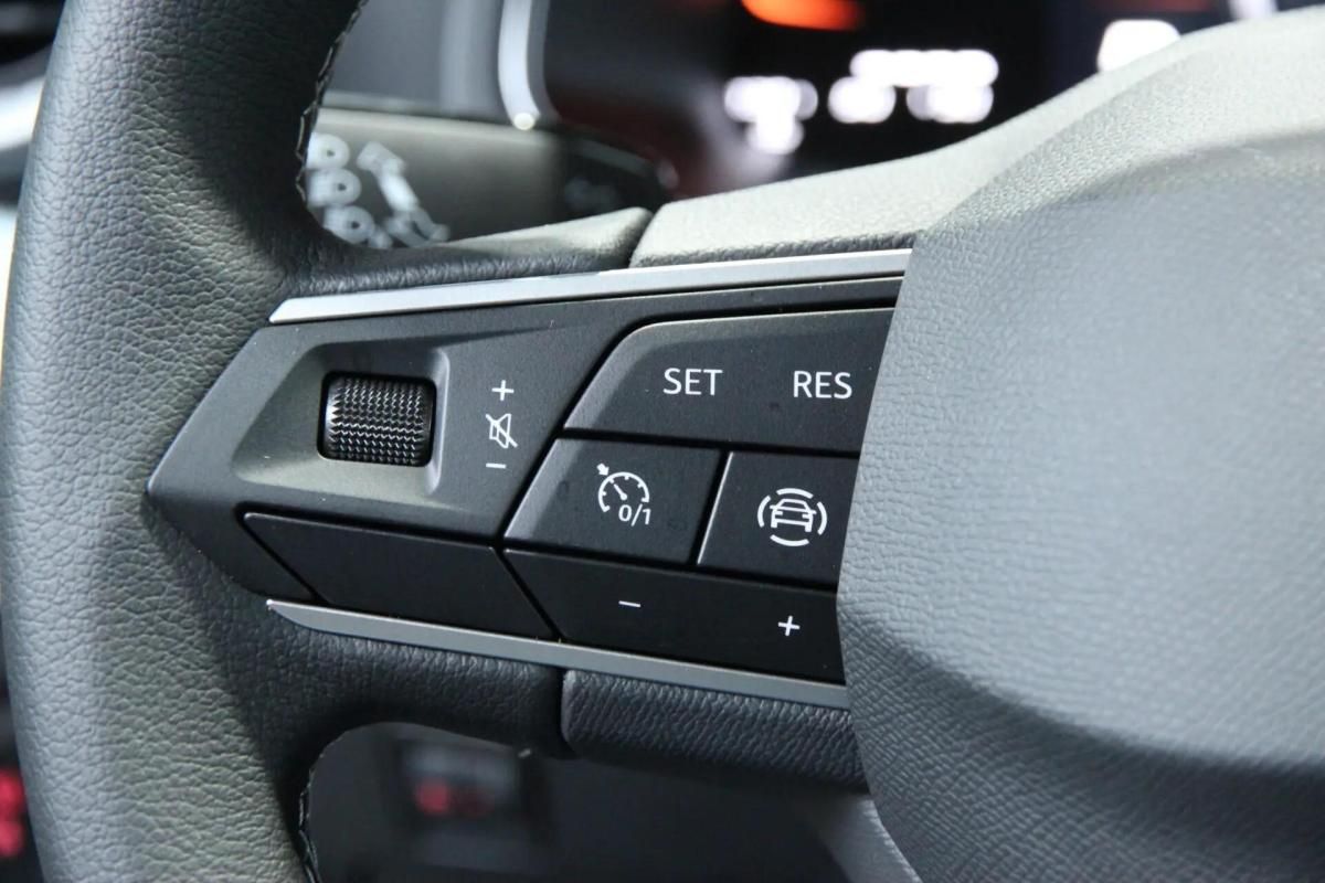seat-arona-2024-gasolina-999cc
