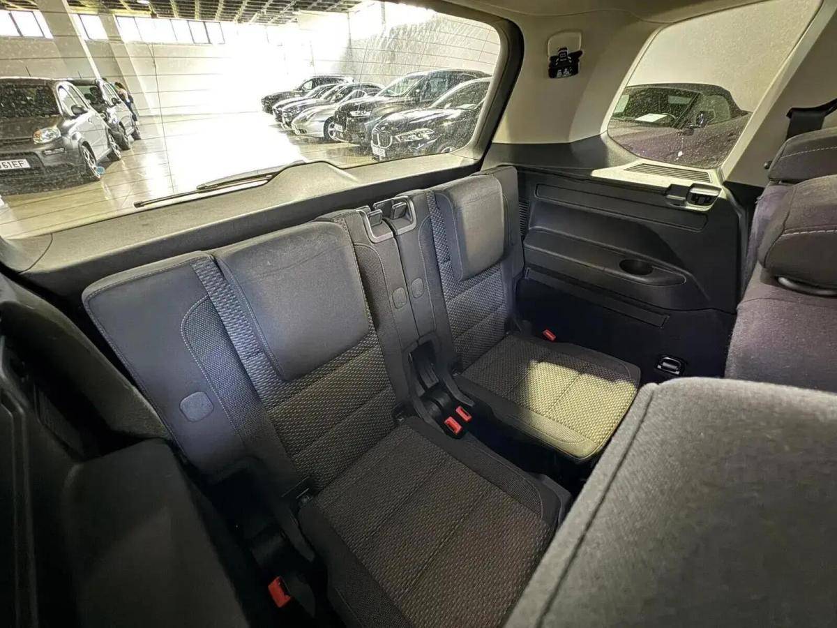 volkswagen-touran-2022-diesel-1968cc