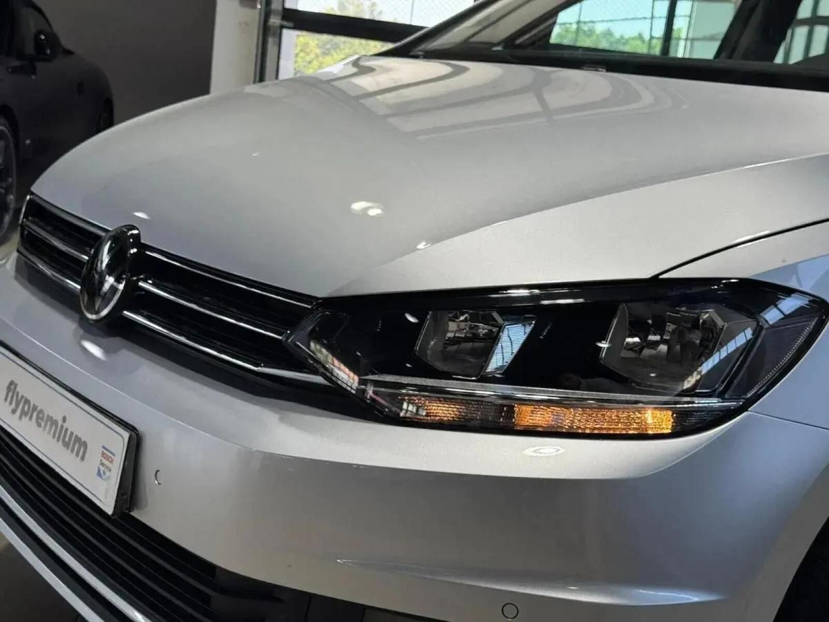 volkswagen-touran-2022-diesel-1968cc
