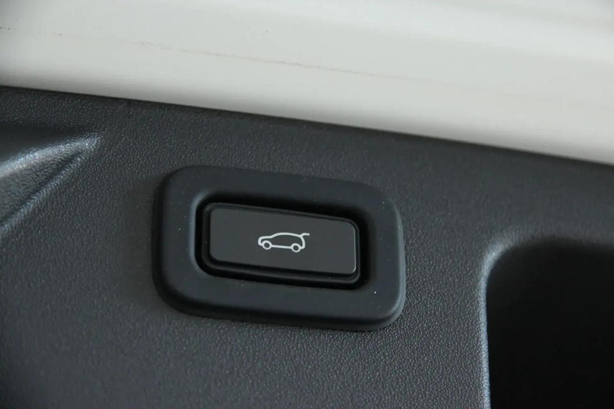 land-rover-discovery-sport-2020-diesel-1999cc