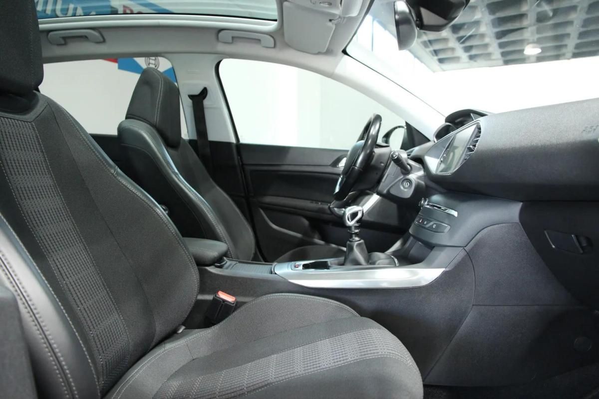 peugeot-308-2017-diesel-1560cc