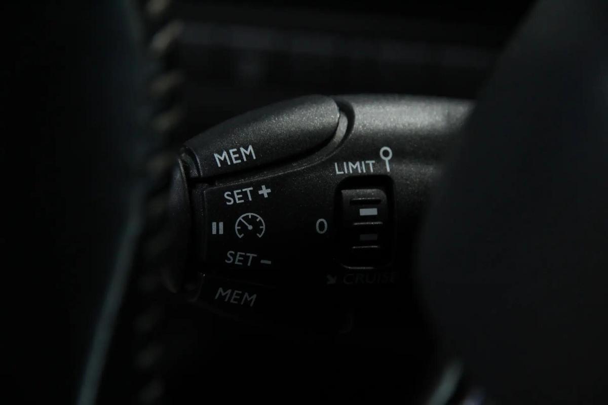 peugeot-308-2017-diesel-1560cc