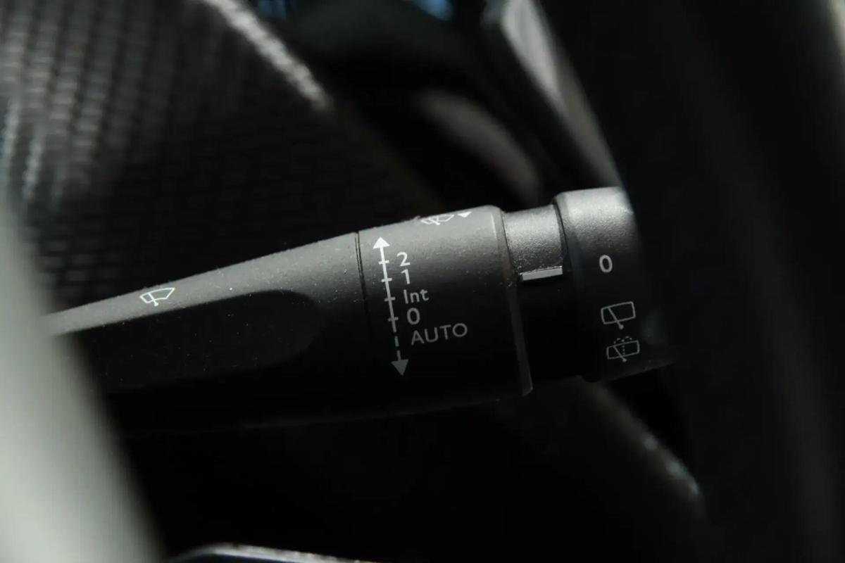 peugeot-208-2018-gasolina-1199cc