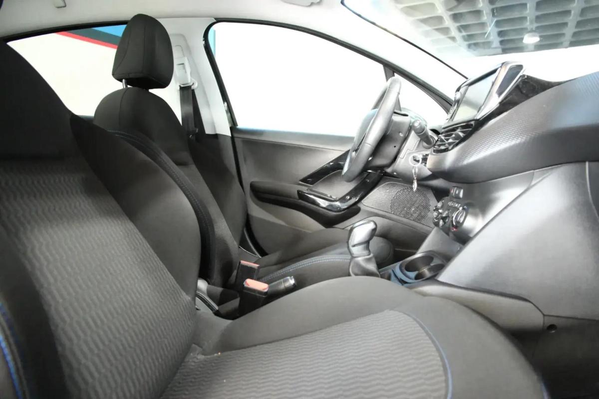 peugeot-208-2018-gasolina-1199cc