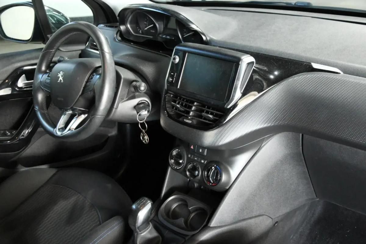 peugeot-208-2018-gasolina-1199cc