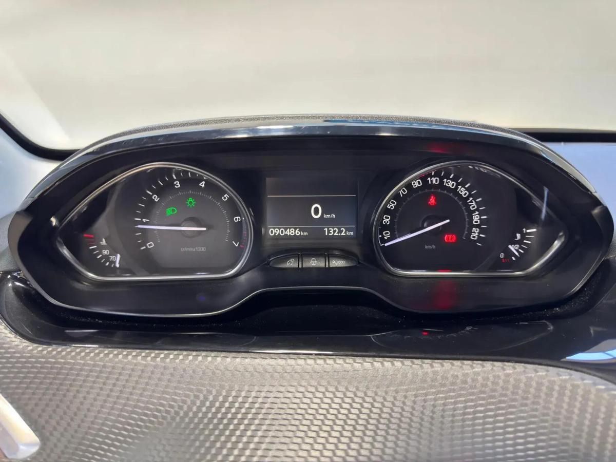 peugeot-2008-2014-gasolina-1199cc