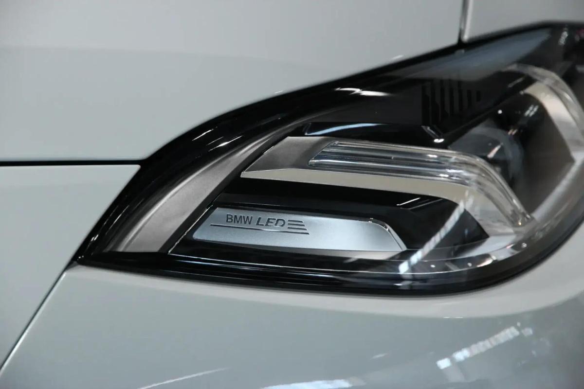 bmw-serie-1-2025-gasolina-1499cc