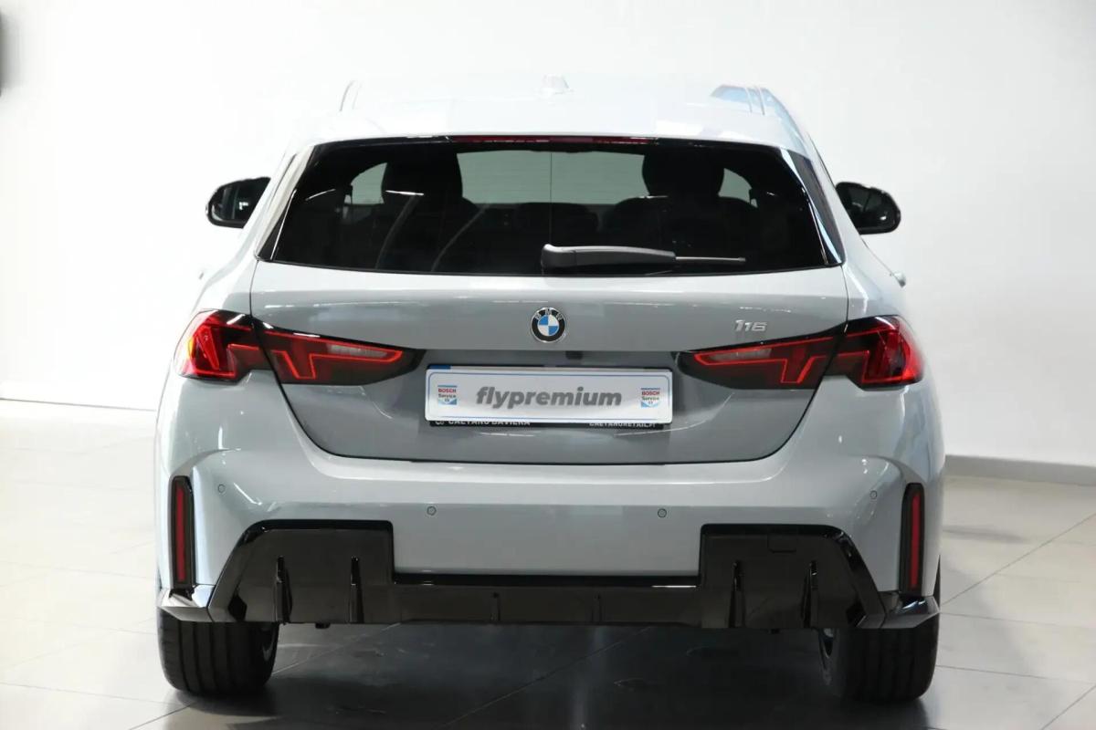 bmw-serie-1-2025-gasolina-1499cc