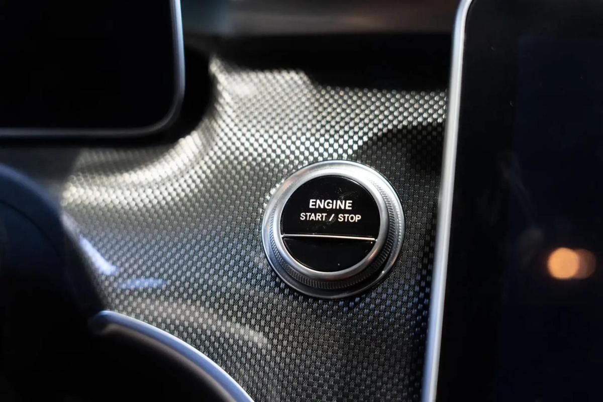 mercedes-benz-classe-c-2022-hibrido-a-gasolina-1999cc