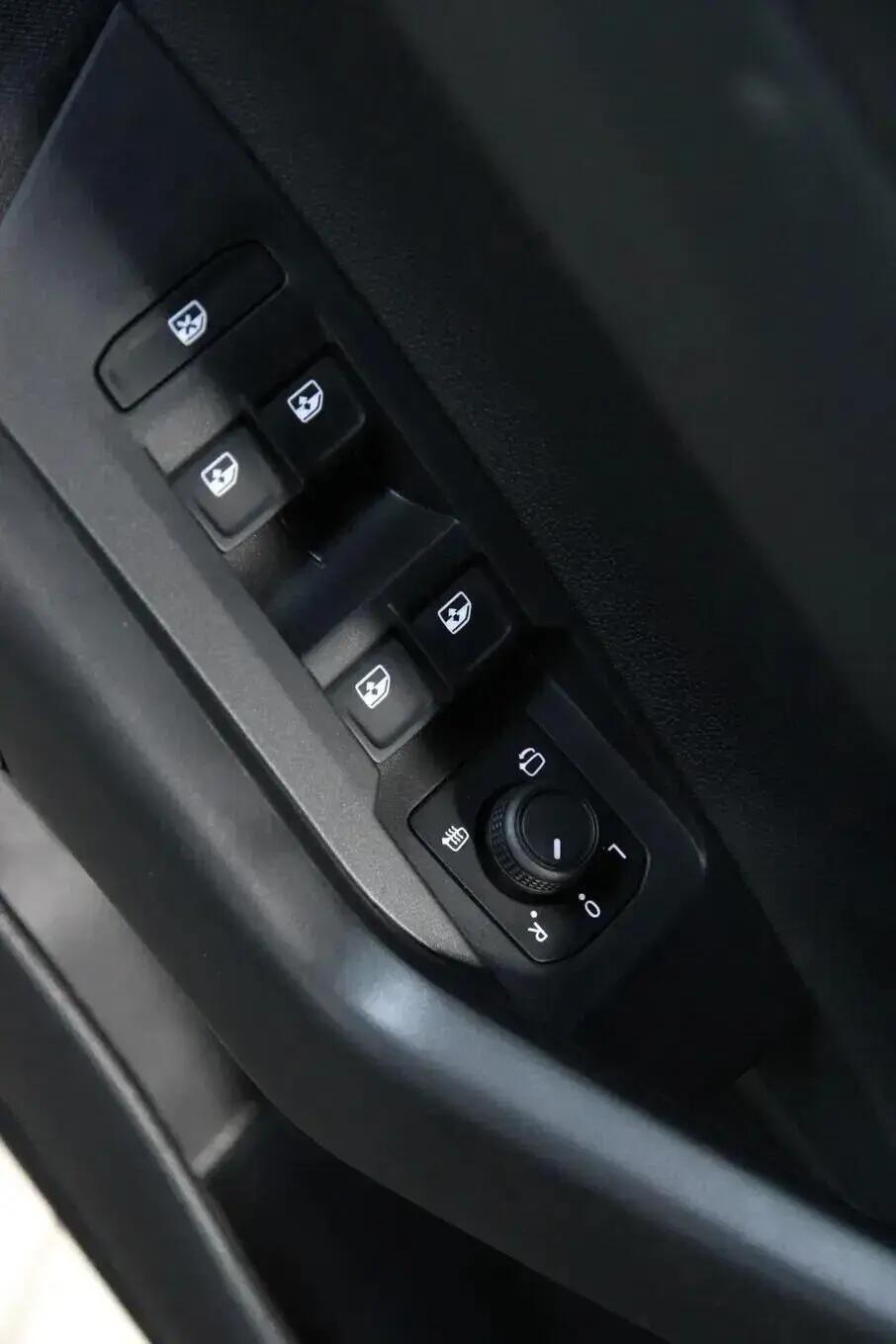 volkswagen-taigo-2024-gasolina-999cc