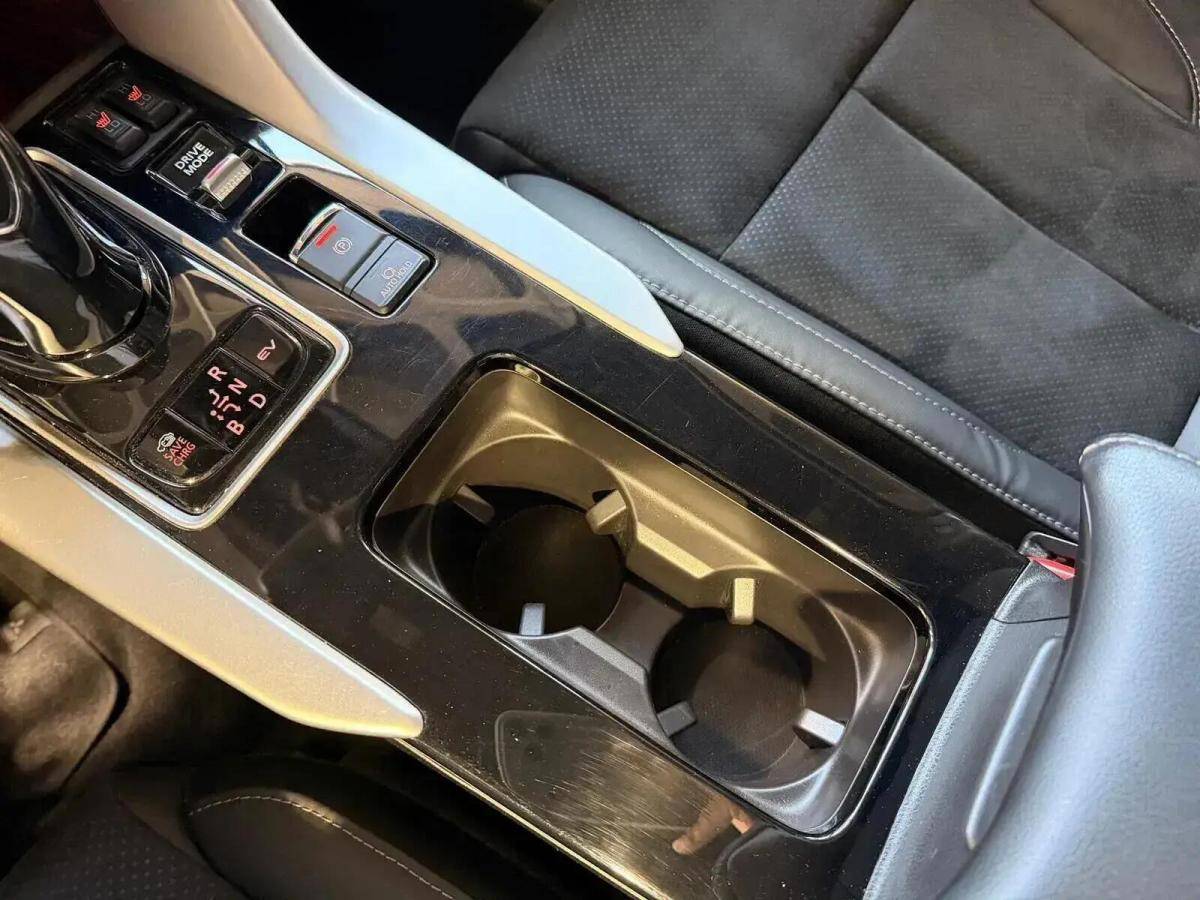 mitsubishi-eclipse-cross-2022-hibrido-a-gasolina-2360cc