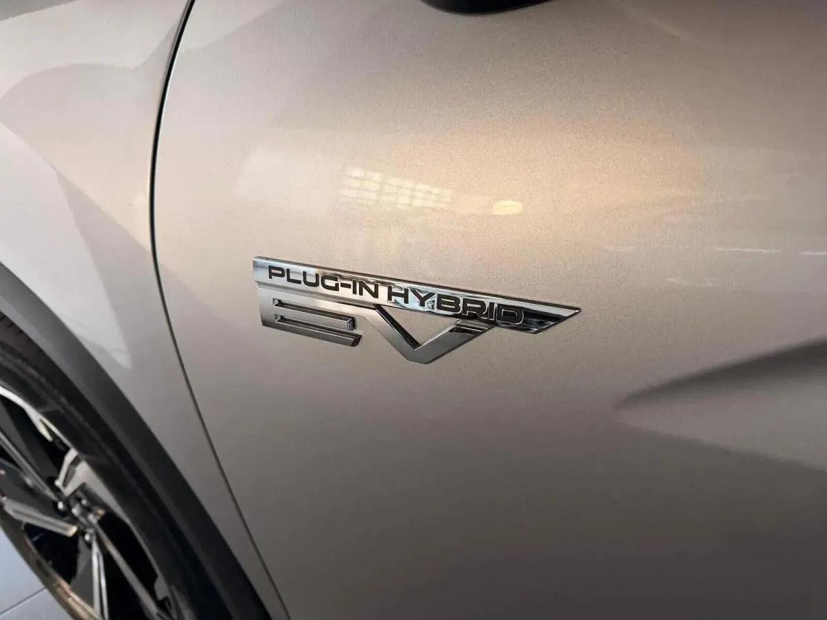 mitsubishi-eclipse-cross-2022-hibrido-a-gasolina-2360cc