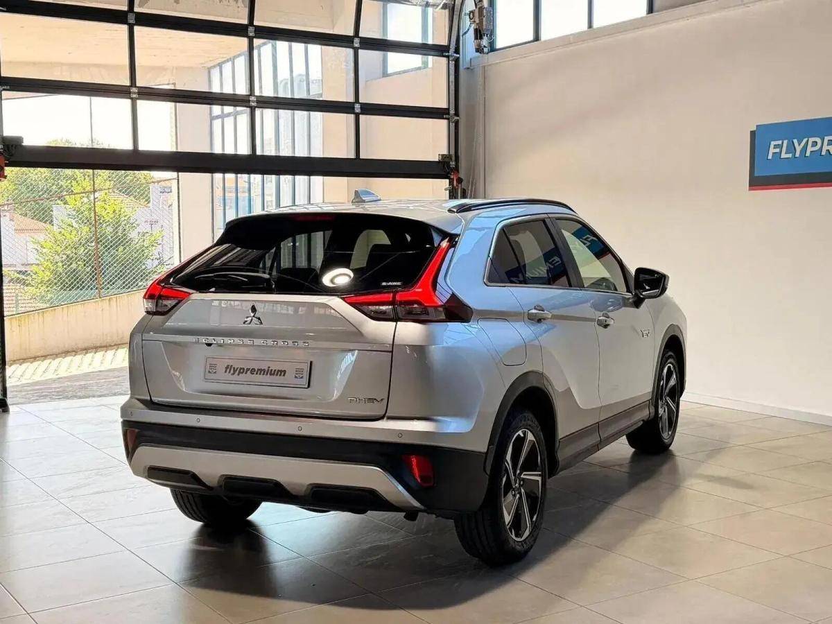mitsubishi-eclipse-cross-2022-hibrido-a-gasolina-2360cc