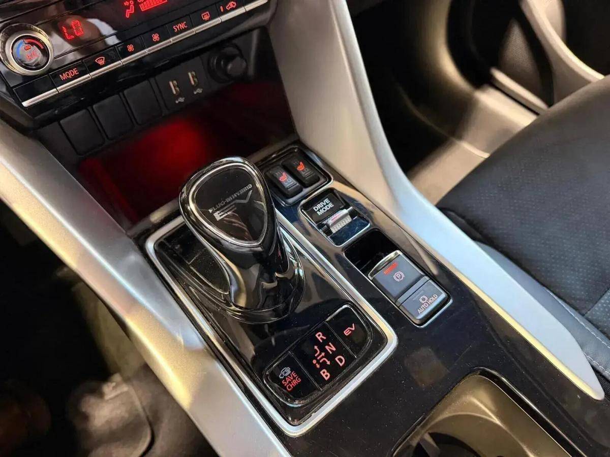 mitsubishi-eclipse-cross-2022-hibrido-a-gasolina-2360cc