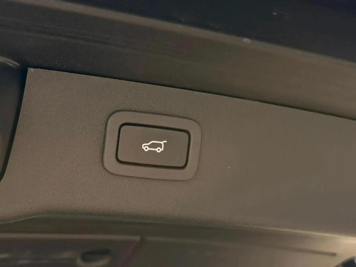 jaguar-xf-sportbrake-2019-diesel-1999cc
