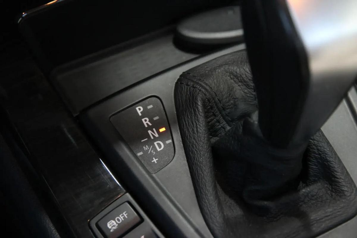 bmw-z4-2010-gasolina-2497cc