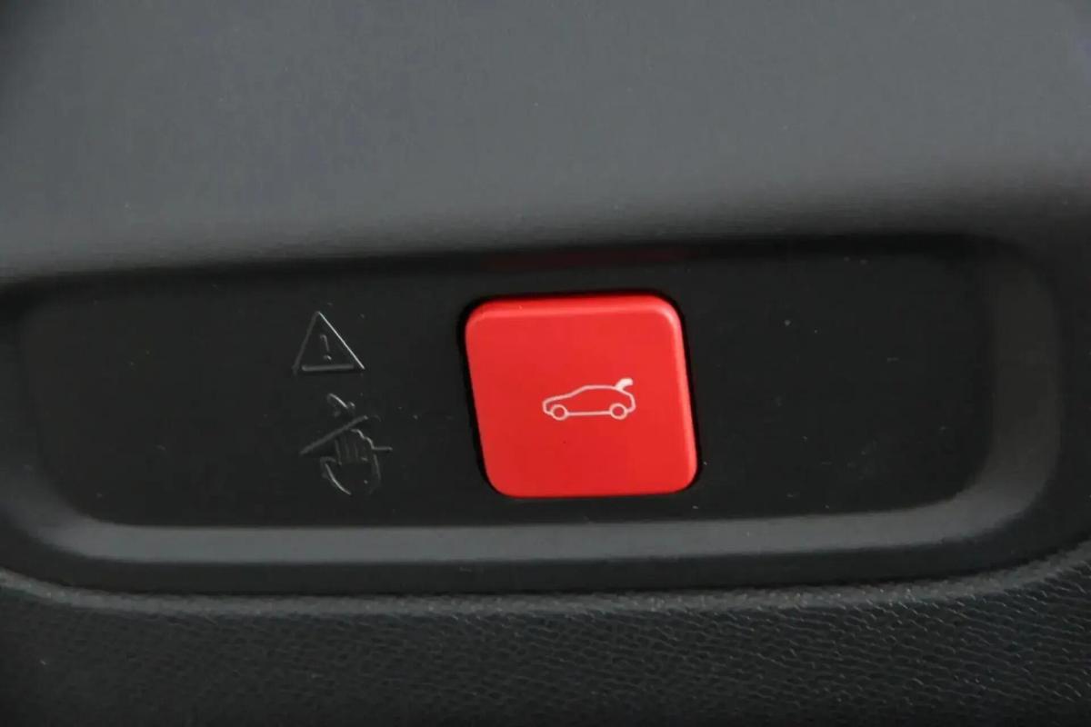 peugeot-408-2024-gasolina-1199cc