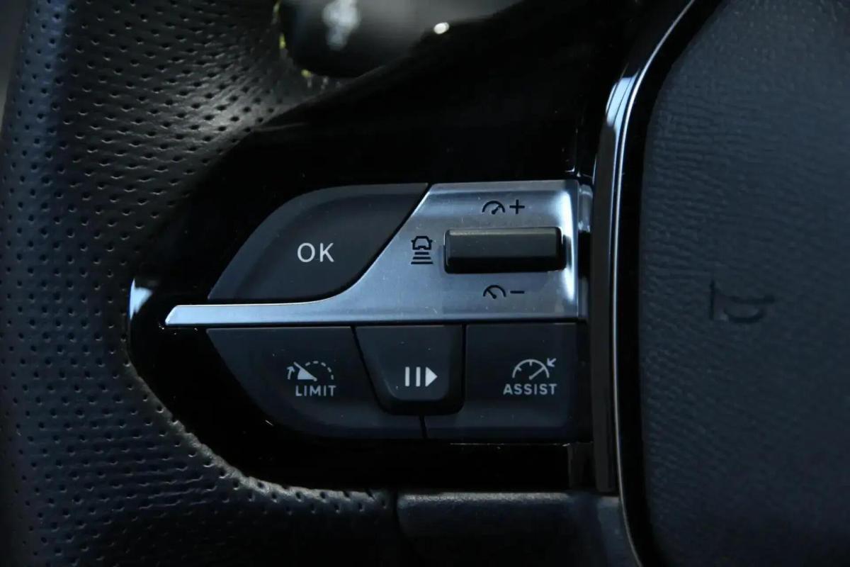 peugeot-408-2024-gasolina-1199cc