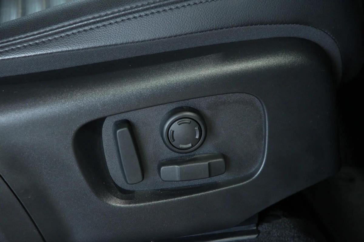 land-rover-discovery-sport-2024-hibrido-a-gasolina-1497cc